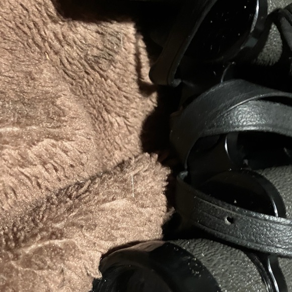 Bushnell - Picture 3 of 4